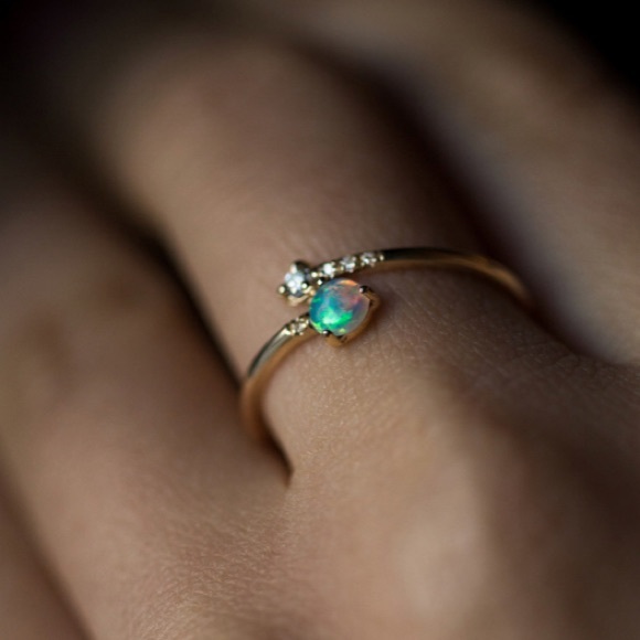 Catbird Ring - Picture 2 of 4